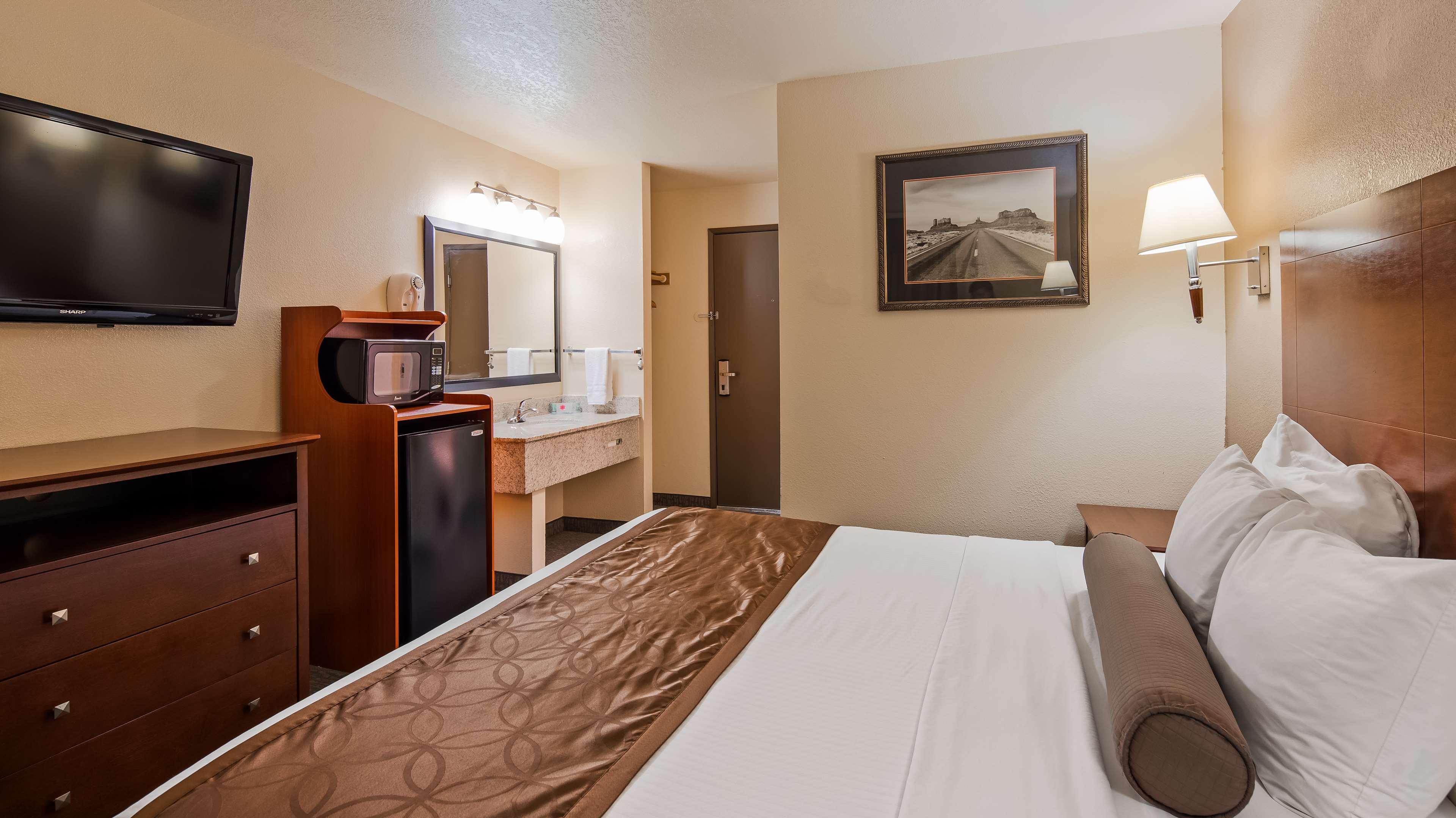 เบสท์ เวสเทิร์น เดสเสิร์ท โอเอซิส Hotel Ehrenberg ภายนอก รูปภาพ